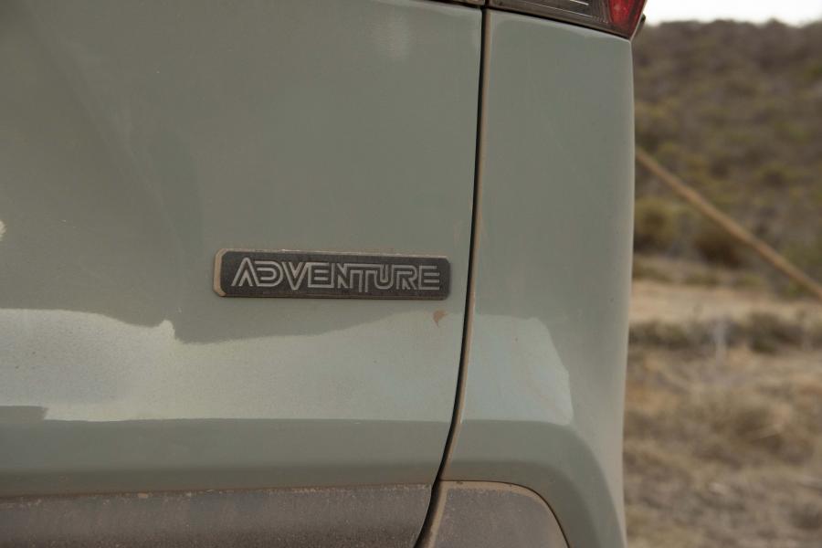 Детали экстерьера Toyota RAV4 Adventure 2018 года  (NA) (фото 67 из 196)